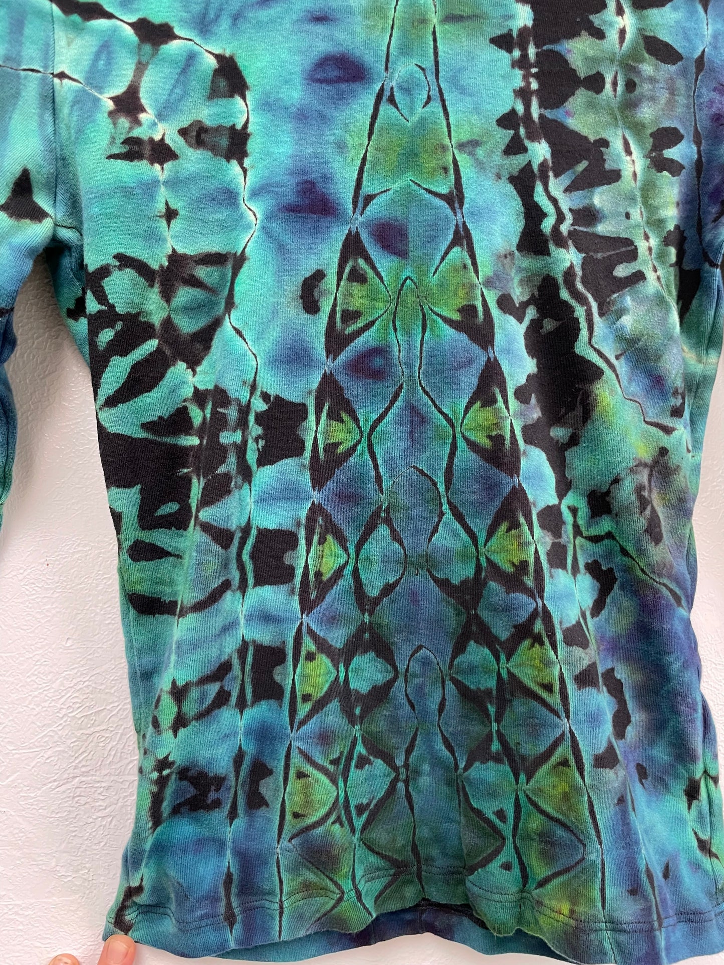 M - "Sea Portal" Hooded Long Sleeve