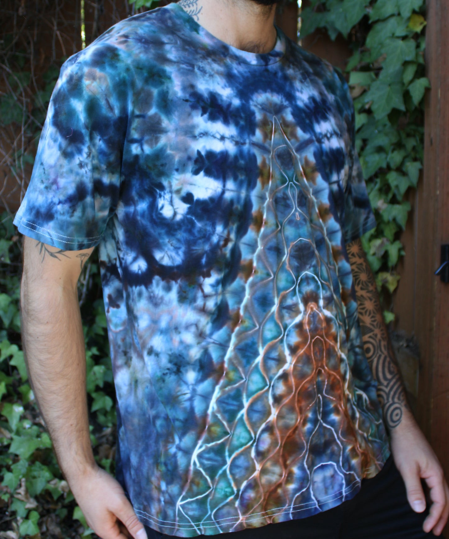 XL - “Energy Beams” Tee Shirt